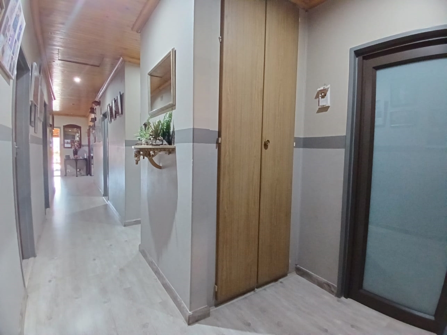 4 Bedroom Property for Sale in Vaalpark Free State